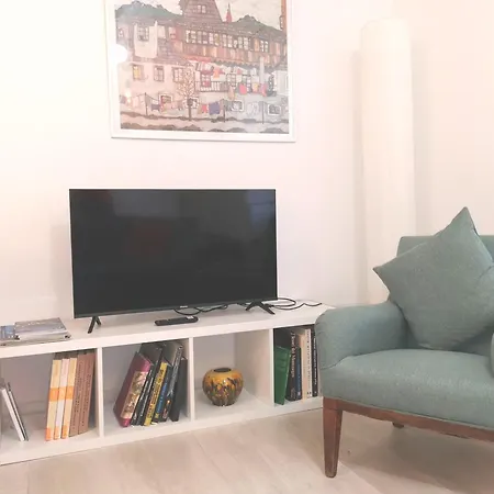 Secret Garden With Private Parking Space Apartman