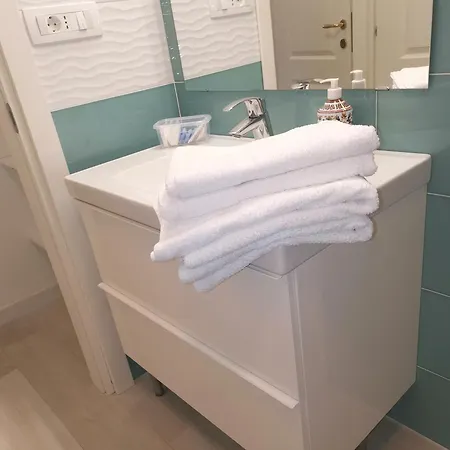 Secret Garden With Private Parking Space