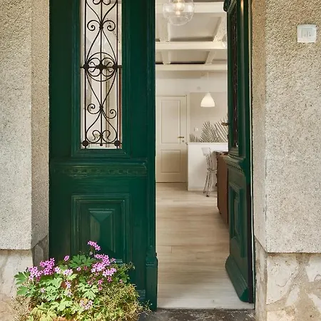 Apartment Secret Garden With Private Parking Space *