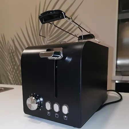 Secret Garden With Private Parking Space Apartment