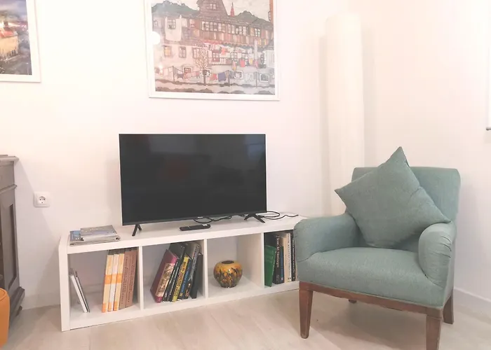 Secret Garden With Private Parking Space Apartament