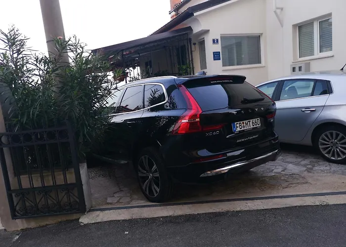 Secret Garden With Private Parking Space * Опатия