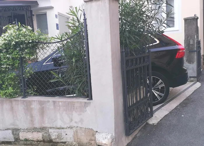 Secret Garden With Private Parking Space * Opatija